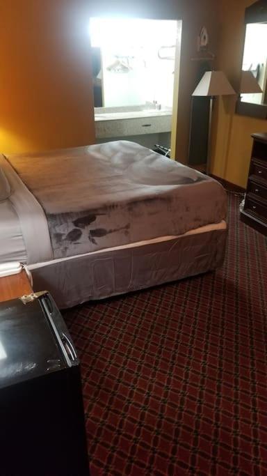 Hotel 2 Queen Beds Hotel Room 106 Wi-Fi Booking สติลวอเตอร์ ภายนอก รูปภาพ